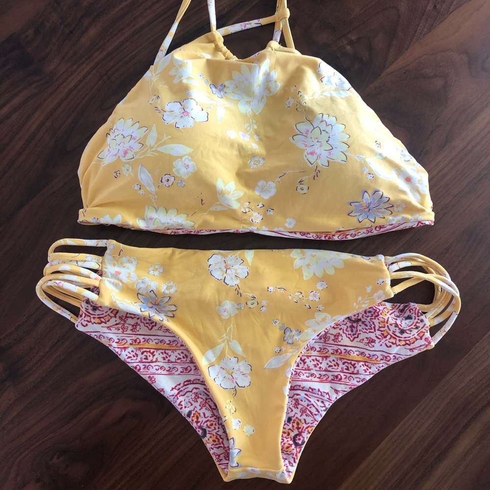 Billabong Swim Reversible Top and Bottom